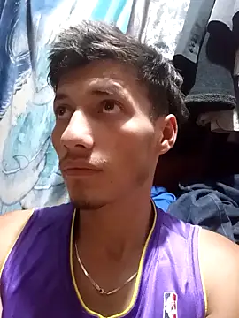 alexandercruz online show from February 12, 2026, 3:01 am