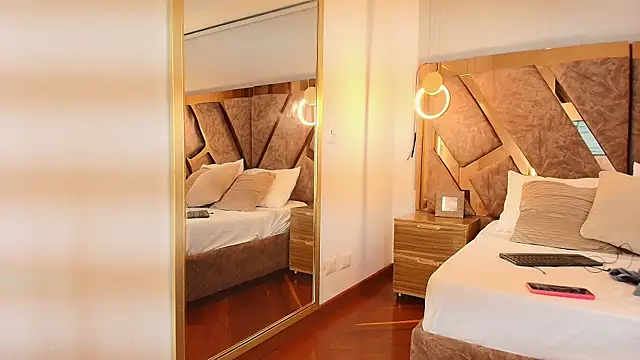 zarah andrew   online show from September 9, 2025, 12:37 pm