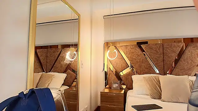 zarah andrew   online show from September 13, 2025, 1:22 pm