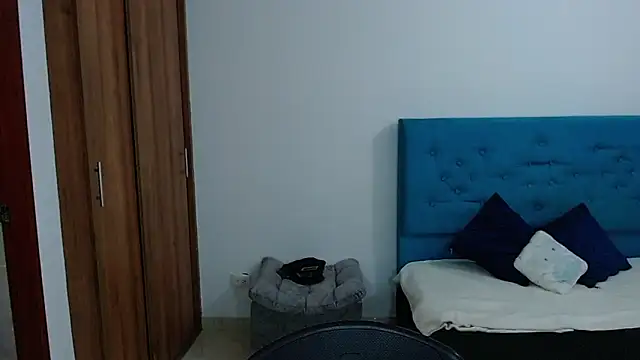 OrianaSaenz  online show from March 6, 2026, 4:20 am