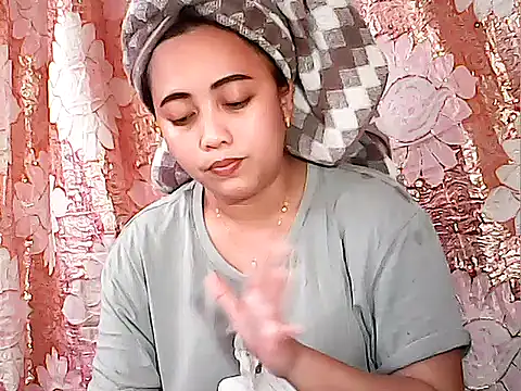 Pinay Chubby20 online show from September 18, 2025, 3:41 am