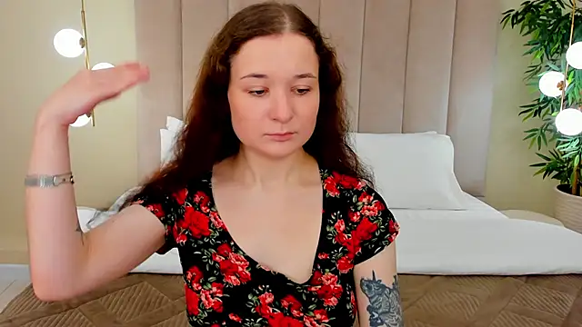 NancyJonson online show from September 11, 2025, 3:39 am