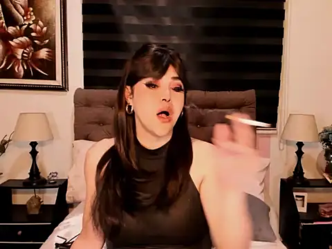 UrnextDoorTS online show from November 9, 2025, 1:26 am