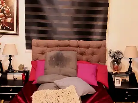 UrnextDoorTS online show from April 21, 2026, 5:03 am