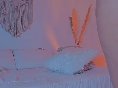 Alice-Benette online show from January 16, 2026, 1:53 am