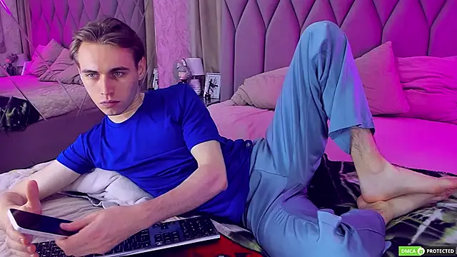 WilliamDyson online show from September 21, 2025, 3:08 am