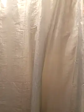 Fernandar2025 online show from April 19, 2026, 8:44 pm