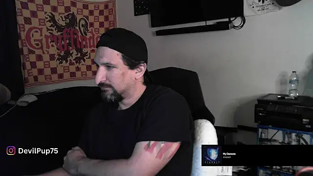DevilPup75  online show from November 28, 2025, 11:24 am
