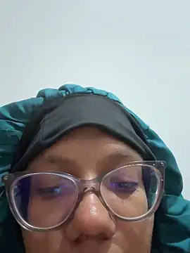 Valen1800 online show from October 4, 2025, 2:31 am