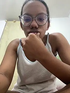 Valen1800 online show from December 20, 2025, 1:02 am