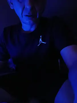 Thoma9034 online show from November 5, 2025, 11:27 pm