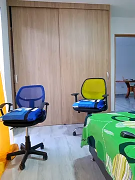 skinny23cm online show from December 4, 2024, 11:30 am