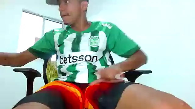 skinny23cm online show from March 1, 2025, 4:00 pm