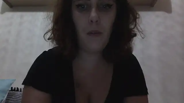 laxinna123 online show from October 22, 2025, 9:36 pm