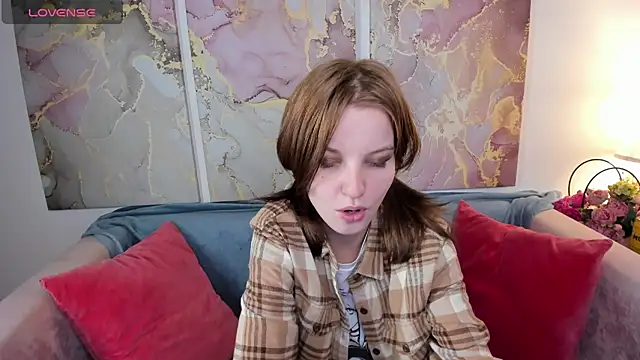 Snapshot of Madelaineses chatting on September 28, 2025, 8:42 am Madelaineses online show from September 28, 2025, 8:42 am