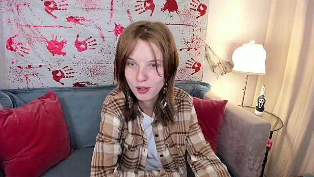 Snapshot of Madelaineses chatting on October 28, 2025, 8:51 am Madelaineses online show from October 28, 2025, 8:51 am