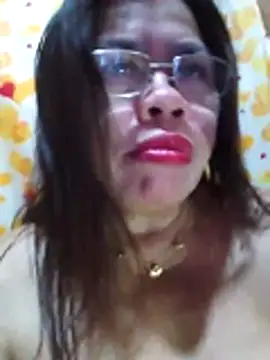 Huge mama69 online show from April 19, 2026, 1:43 pm