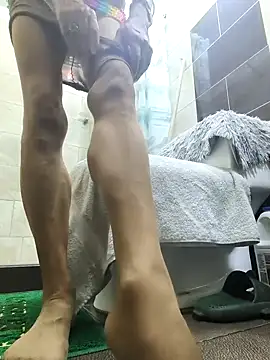 MaryeLunna online show from October 16, 2025, 6:42 pm