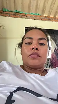 EmilyDuran  online show from April 21, 2026, 3:39 pm