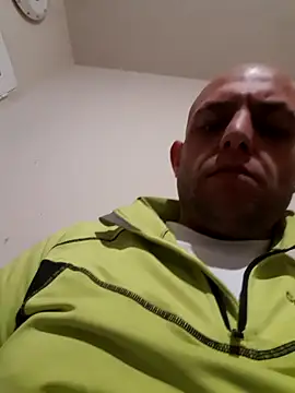 Snapshot of milenski74 chatting on December 15, 2025, 10:25 pm milenski74 online show from December 15, 2025, 10:25 pm