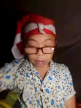 VangLe73 online show from October 27, 2025, 11:14 am