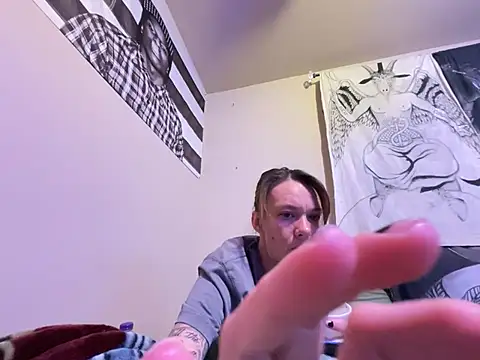 bratlipss online show from February 5, 2026, 9:58 am