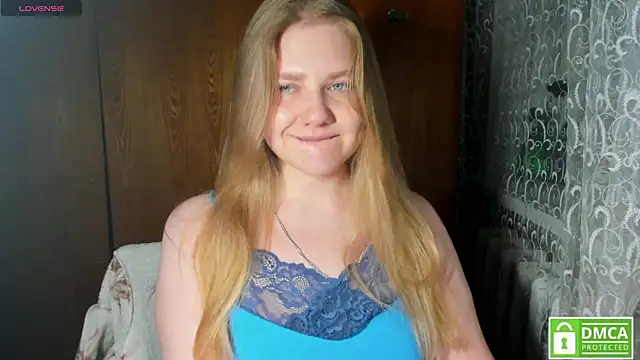 AlinaMors online show from April 17, 2026, 9:18 pm