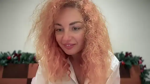 Reddgiirl online show from November 30, 2025, 12:14 am