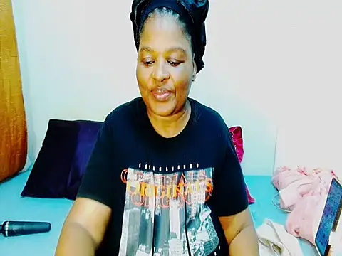 Love-Racheal75 online show from February 11, 2026, 4:23 pm