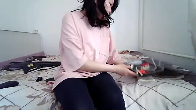 sakuradelreina online show from April 19, 2026, 6:46 am