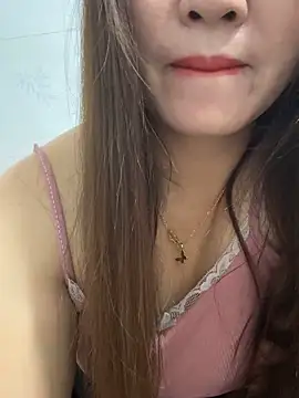 Moan Mary online show from November 5, 2025, 3:34 pm