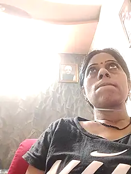 Soniya Roy online show from March 31, 2026, 3:41 am