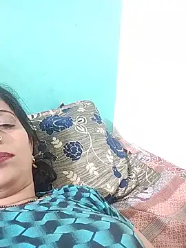 Snapshot of Soniya_Roy chatting on May 17, 2026, 6:15 pm Soniya Roy online show from May 17, 2026, 6:15 pm