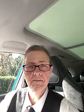 Curvy-Jinx online show from September 10, 2025, 8:47 am