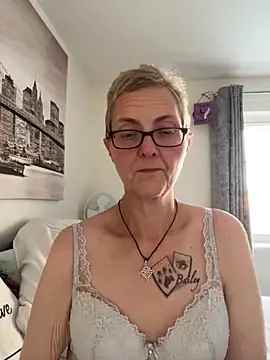 Curvy-Jinx online show from November 2, 2025, 3:47 pm