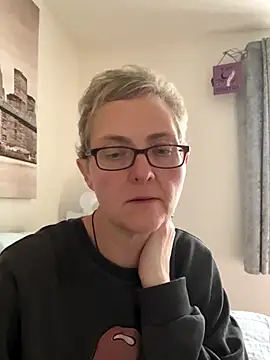 Curvy-Jinx online show from November 27, 2025, 8:16 am