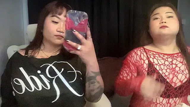 Snapshot of Bella_Bumzyyy chatting on November 19, 2025, 4:34 am Bella Bumzyyy online show from November 19, 2025, 4:34 am