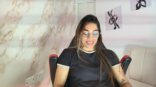 rachell owen online show from November 30, 2025, 5:00 am