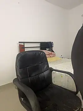 vincentjaxon online show from November 21, 2025, 11:42 am