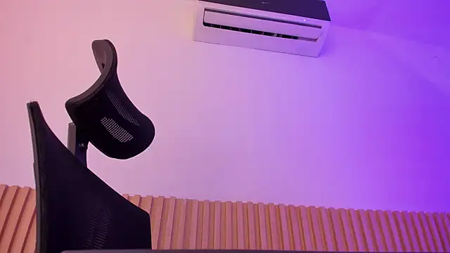 Snapshot of OliviaSweett chatting on September 22, 2025, 1:02 pm OliviaSweett online show from September 22, 2025, 1:02 pm