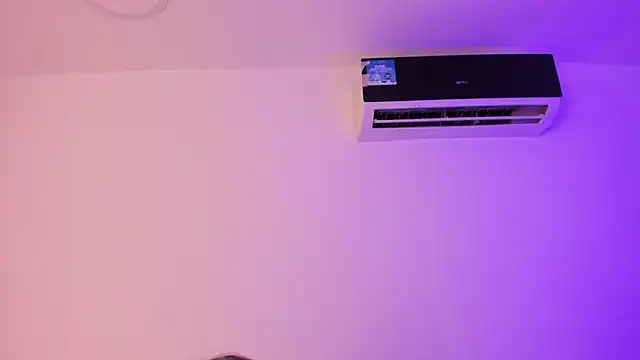 Snapshot of OliviaSweett chatting on February 8, 2026, 6:55 pm OliviaSweett online show from February 8, 2026, 6:55 pm