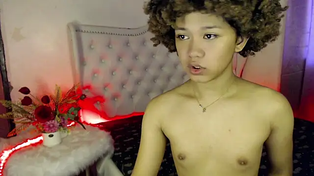 Snapshot of 9INCHESHARDCOCK chatting on October 4, 2025, 4:43 am 9INCHESHARDCOCK online show from October 4, 2025, 4:43 am