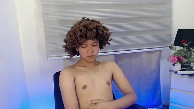 9INCHESHARDCOCK online show from December 23, 2025, 6:33 am