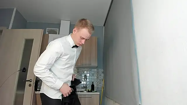 Kevin Young Cat online show from December 19, 2025, 7:10 pm