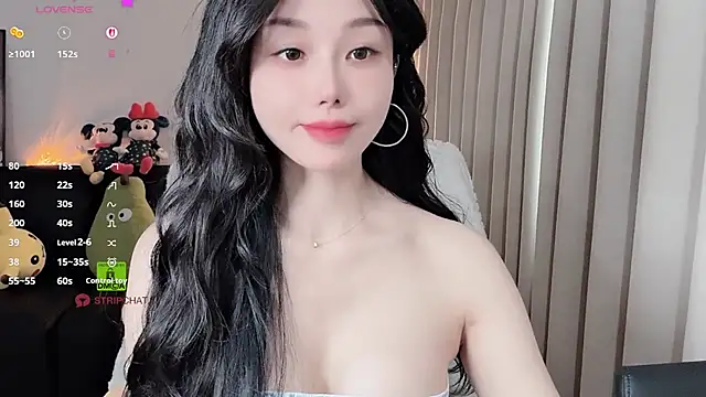 Xiatian520  online show from February 2, 2026, 7:18 am