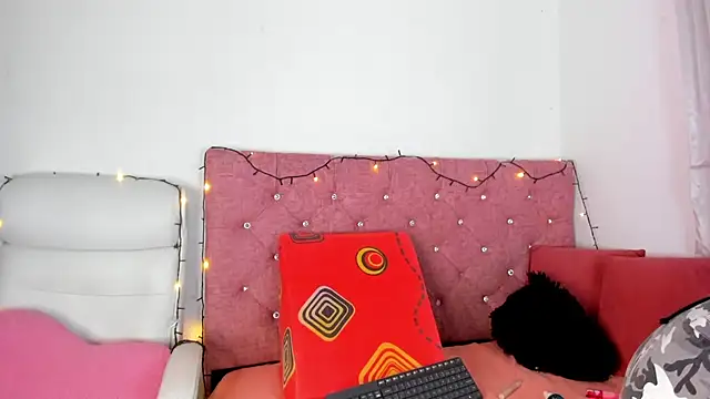 Snapshot of dulce_brown01 chatting on October 1, 2025, 1:28 pm dulce brown01 online show from October 1, 2025, 1:28 pm