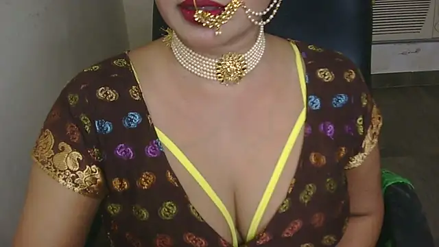 QUEEN SAKHI- online show from September 23, 2025, 2:36 am