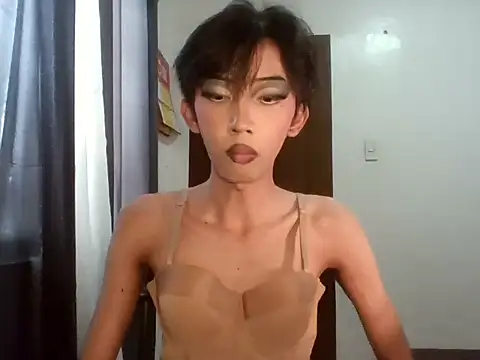 YourTiffanyX online show from June 24, 2026, 2:10 am