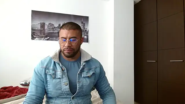 AntonyDAngelo25 online show from October 20, 2025, 4:40 pm