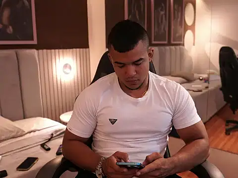 Thiago Valente online show from September 25, 2025, 1:15 pm